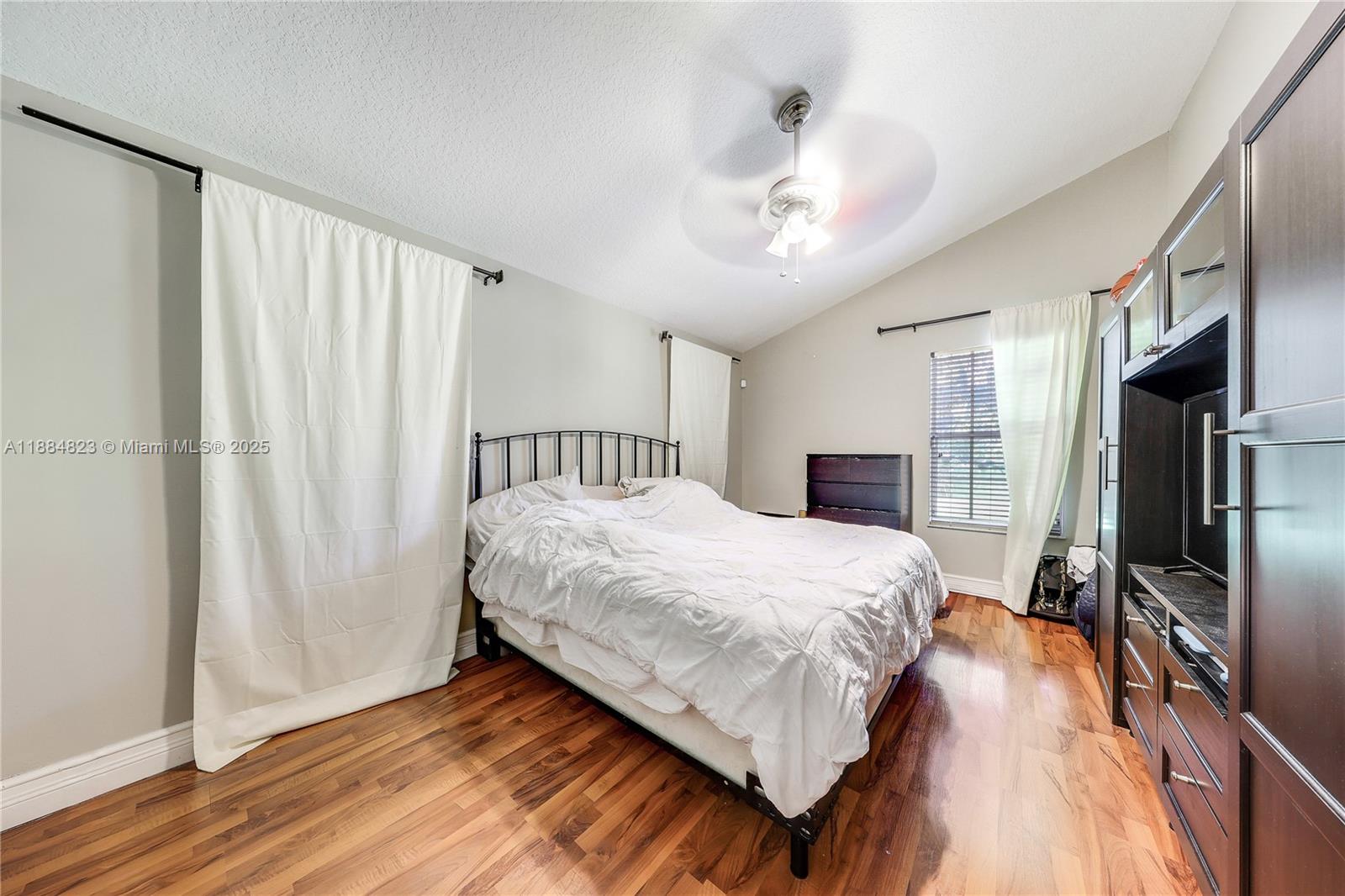 MCKEEVER TERR - Residential