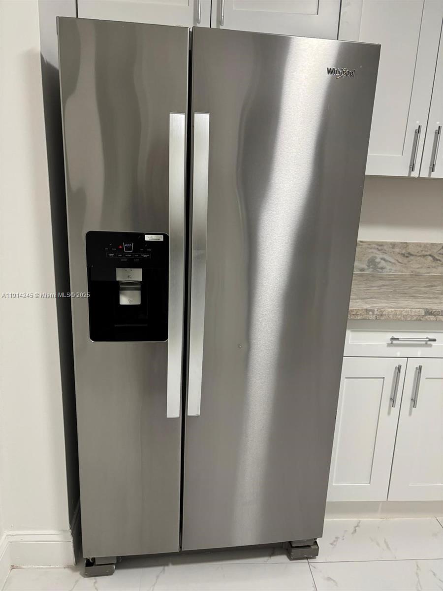 THE CLIPPER AT BISC COVE - Residential Lease