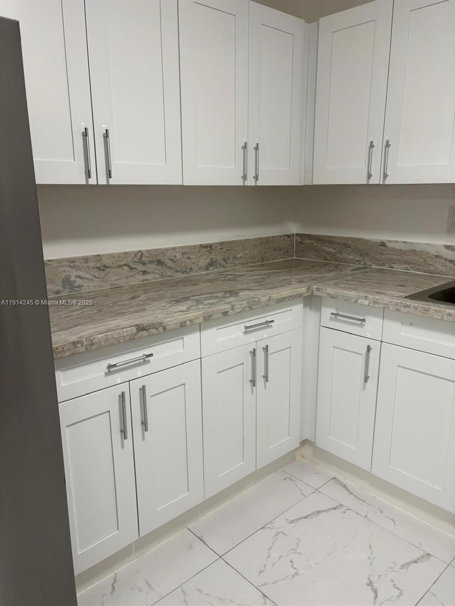 THE CLIPPER AT BISC COVE - Residential Lease