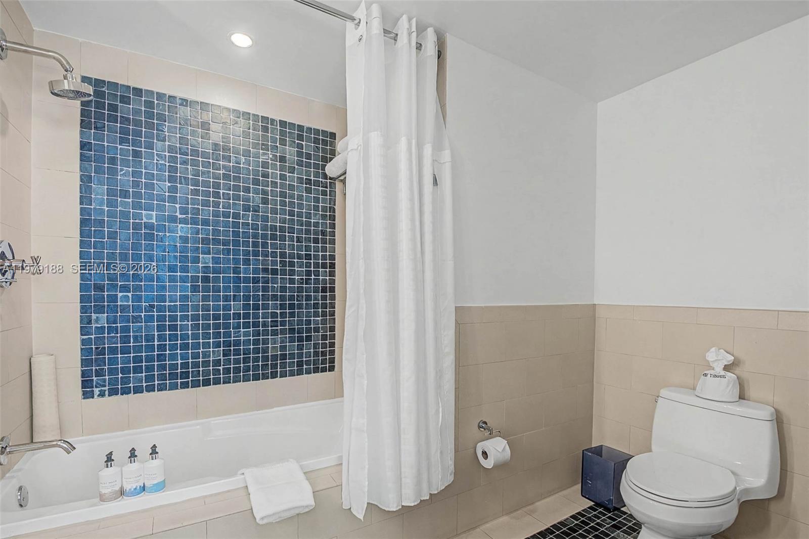 SOLE CONDO - Residential