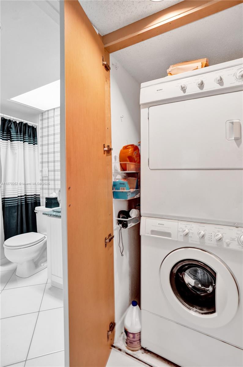 CAMBRIDGE AT CENTURY VILL - Residential