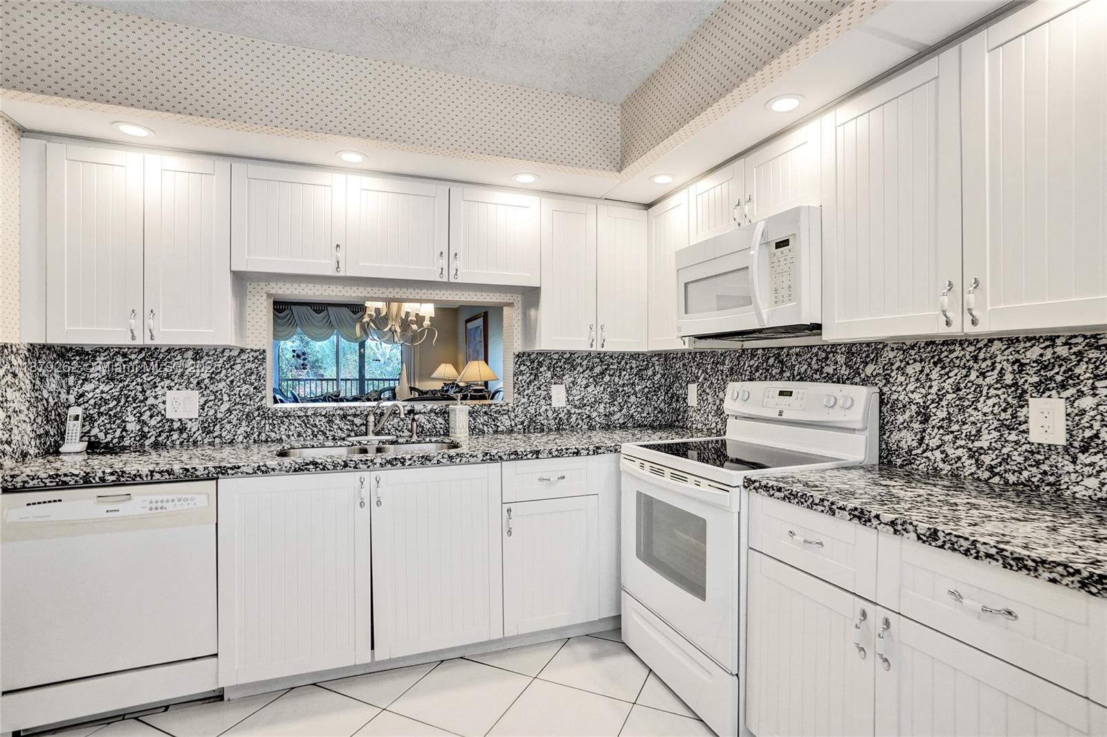 CAMBRIDGE AT CENTURY VILL - Residential