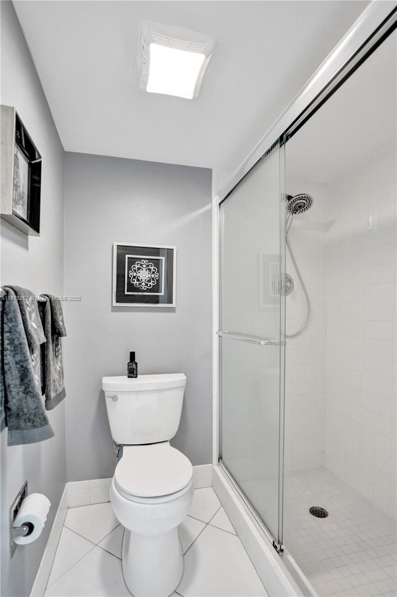 CAMBRIDGE AT CENTURY VILL - Residential