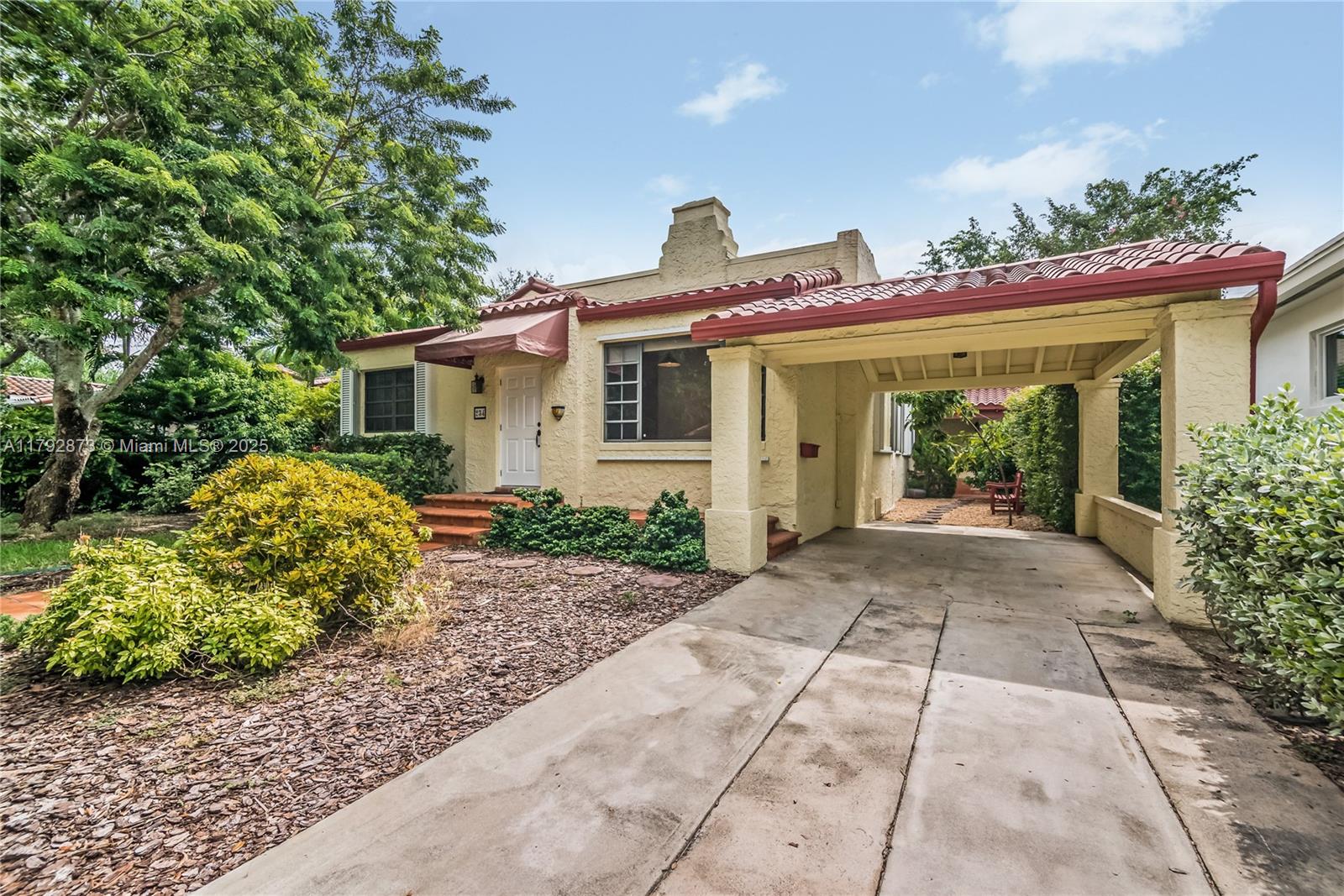 Property for Sale at 234 Alesio Ave, Coral Gables, Broward County, Florida - Bedrooms: 3 
Bathrooms: 3  - $1,600,000
