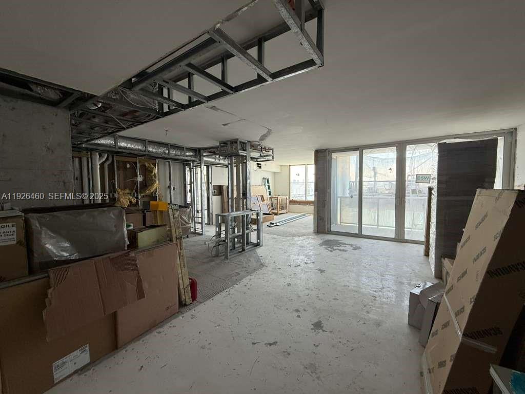 SUNSET HARBOUR SOUTH COND - Residential