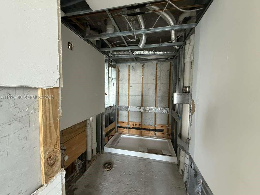 SUNSET HARBOUR SOUTH COND - Residential