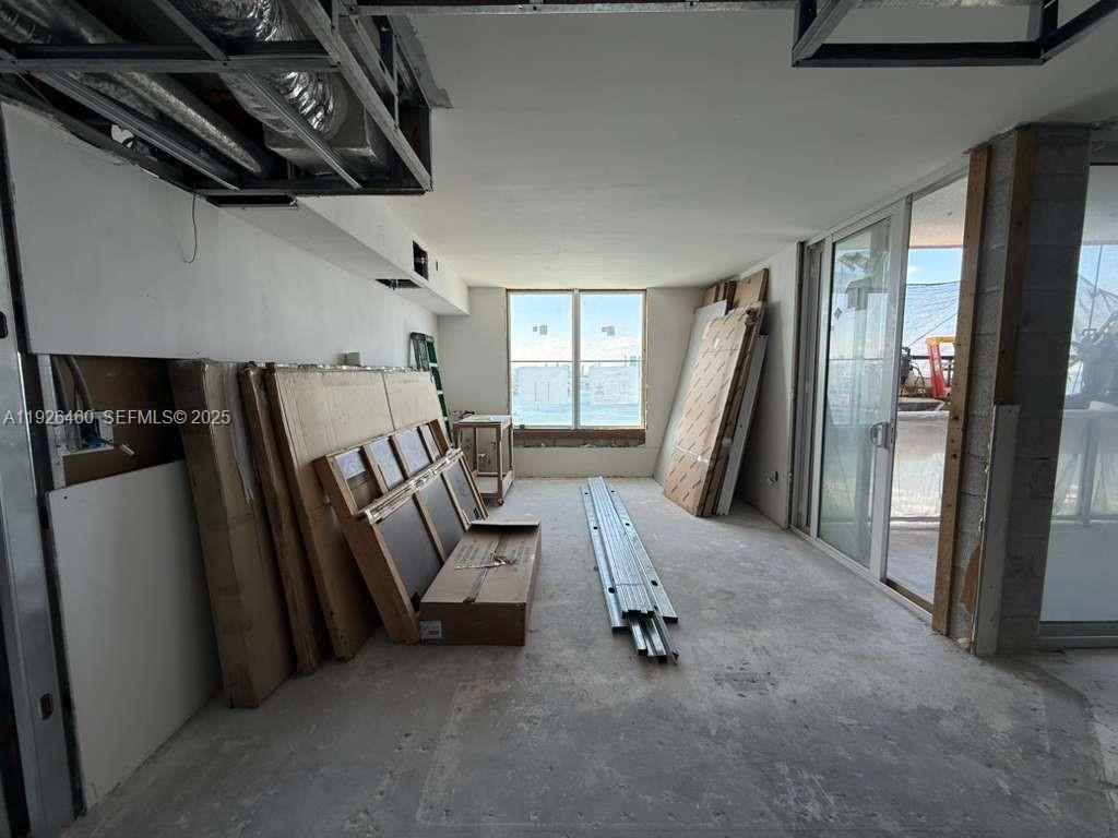 SUNSET HARBOUR SOUTH COND - Residential