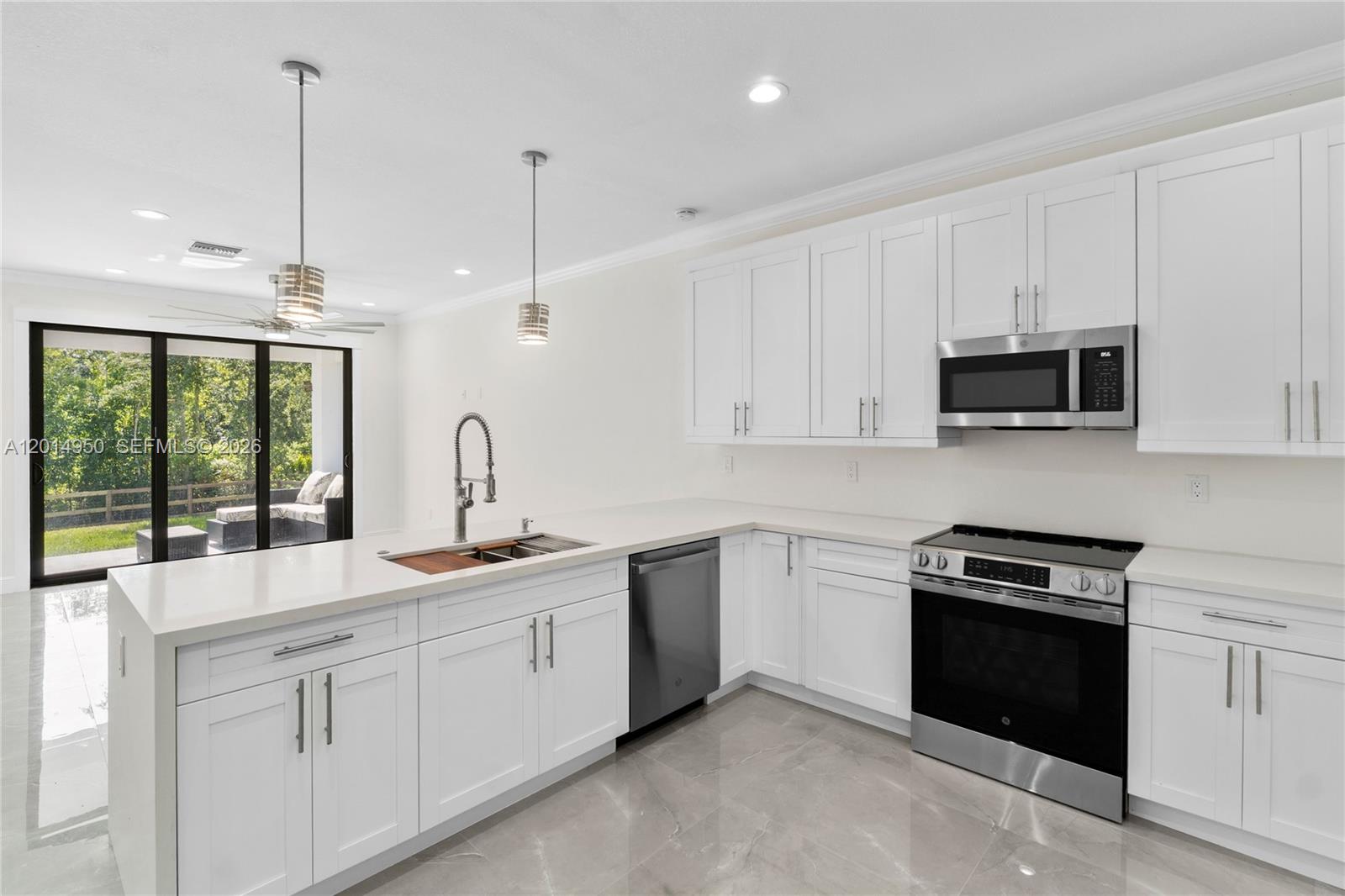 HIGHLANDS PARK SE AREA - Residential