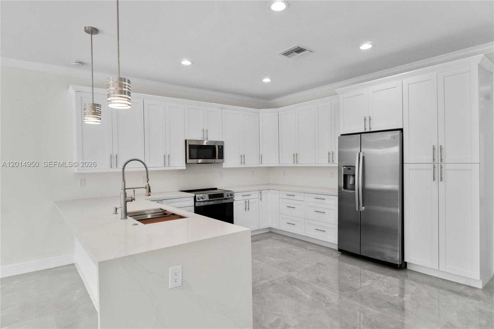 HIGHLANDS PARK SE AREA - Residential