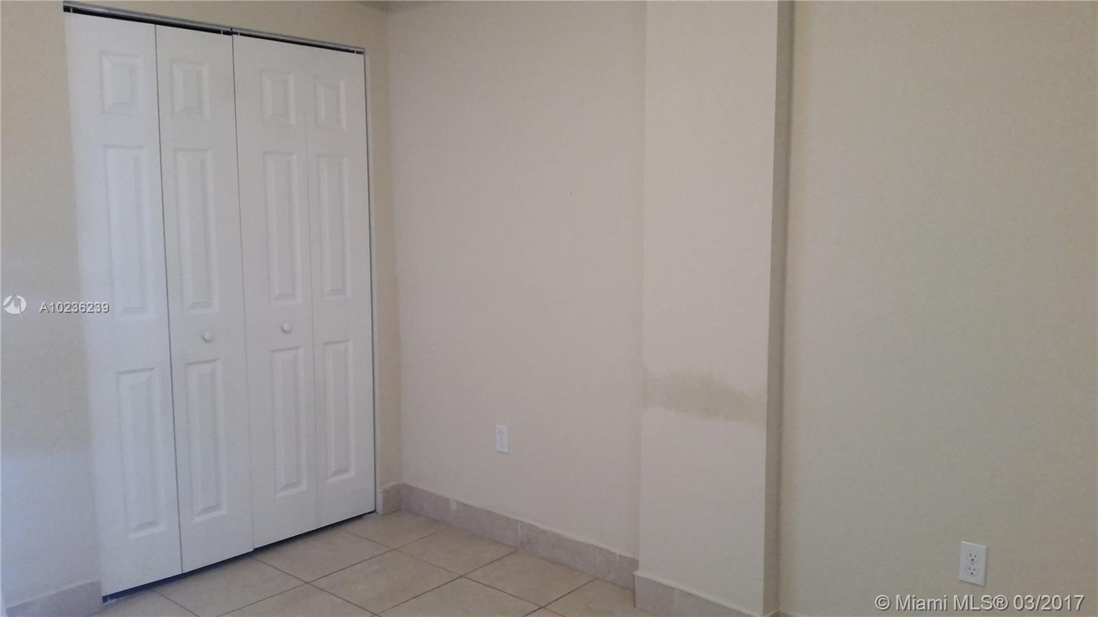 RAWLINS PARK - Residential Lease