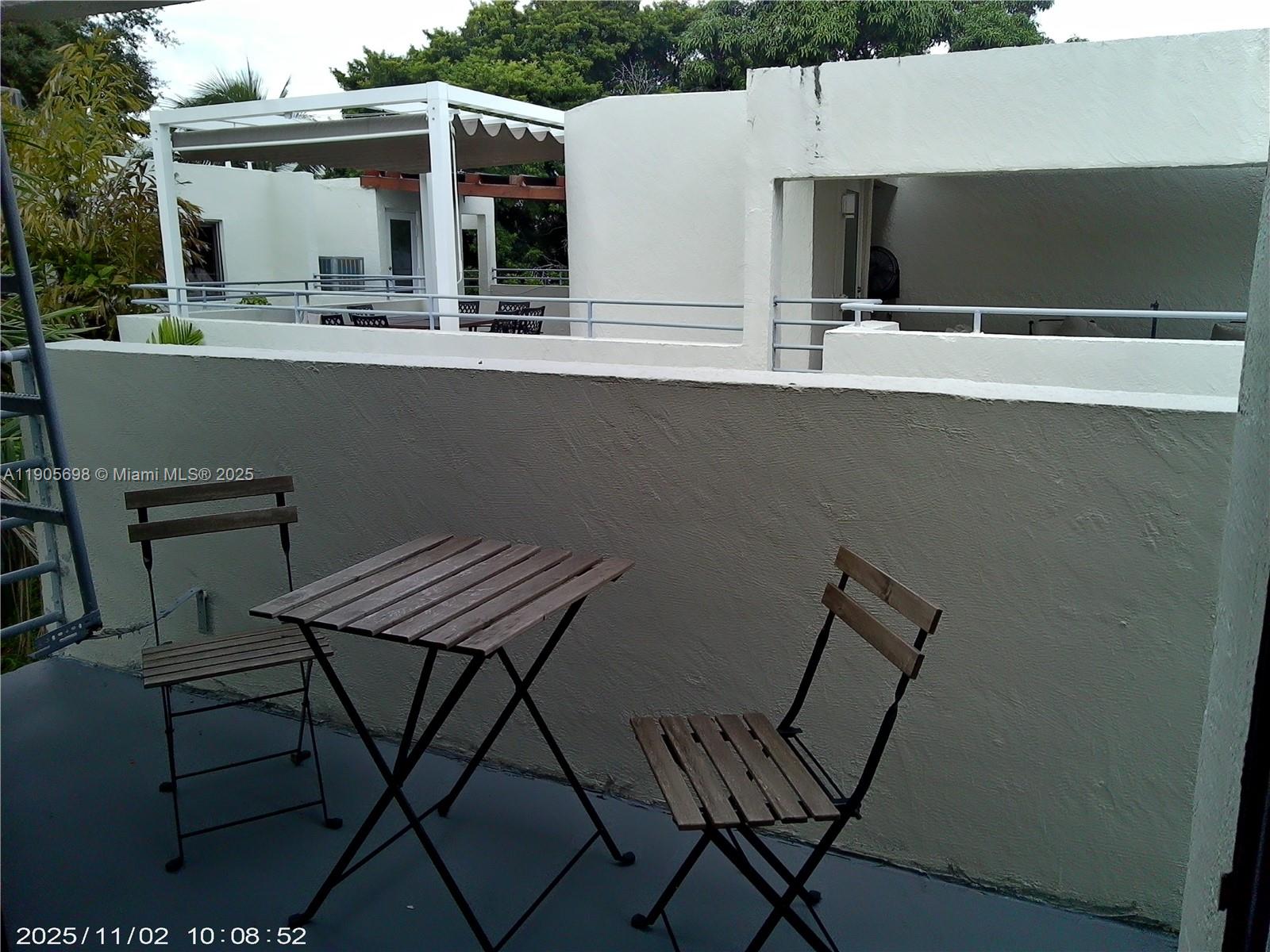 MALCOLM PEACOCKS - Residential