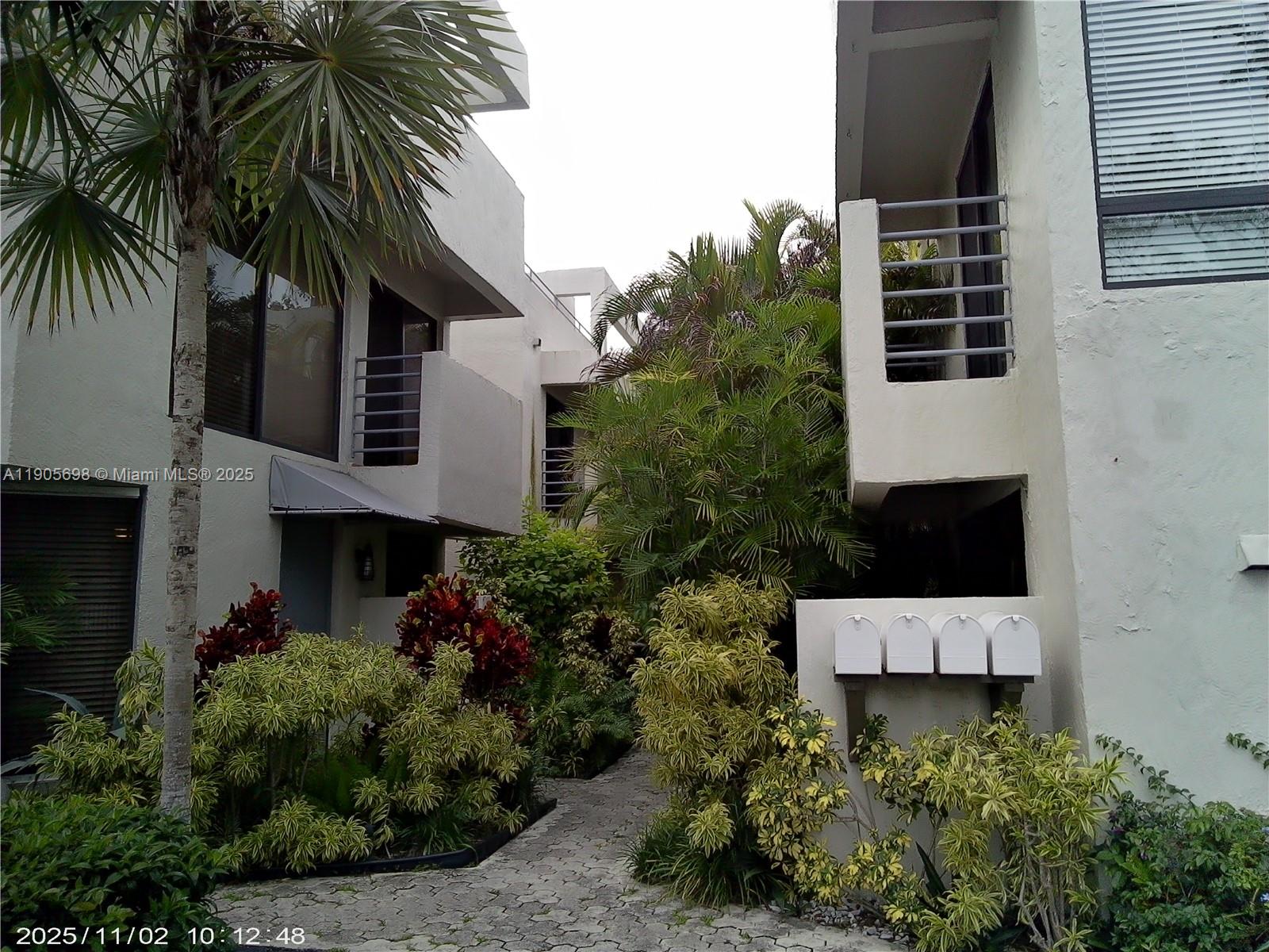 MALCOLM PEACOCKS - Residential