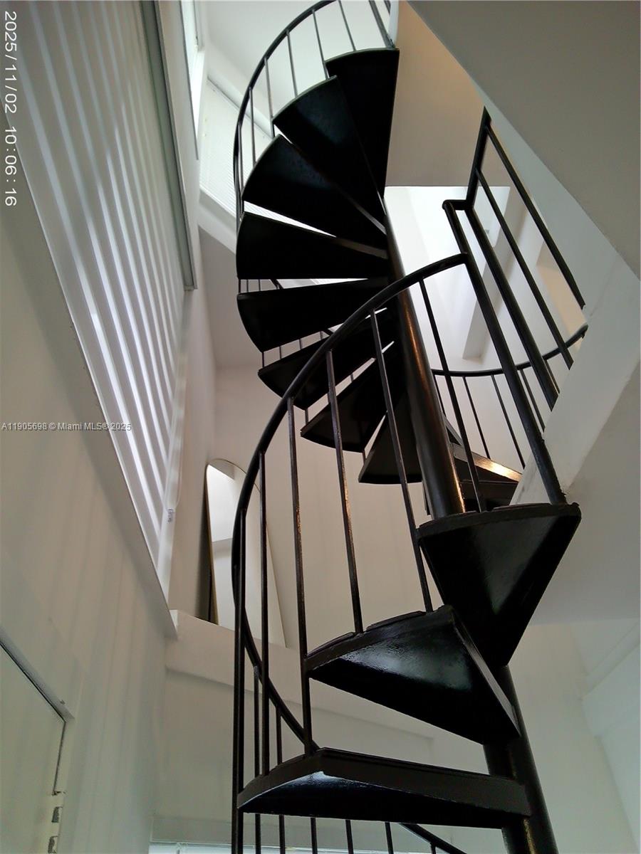 MALCOLM PEACOCKS - Residential