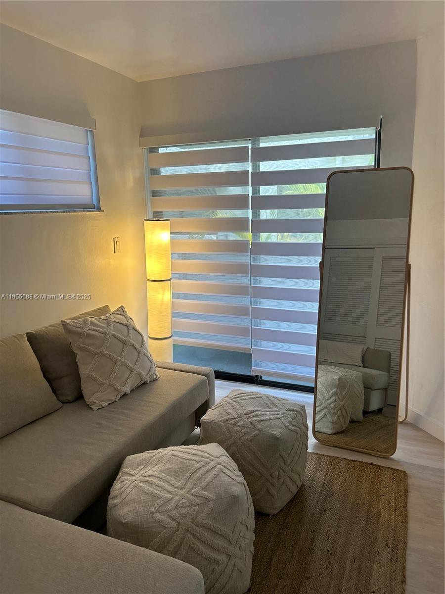 MALCOLM PEACOCKS - Residential