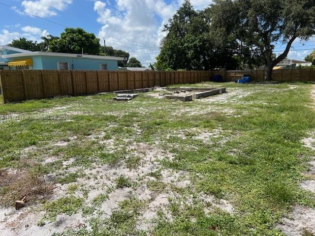 HOLLYWOOD PARK - Land