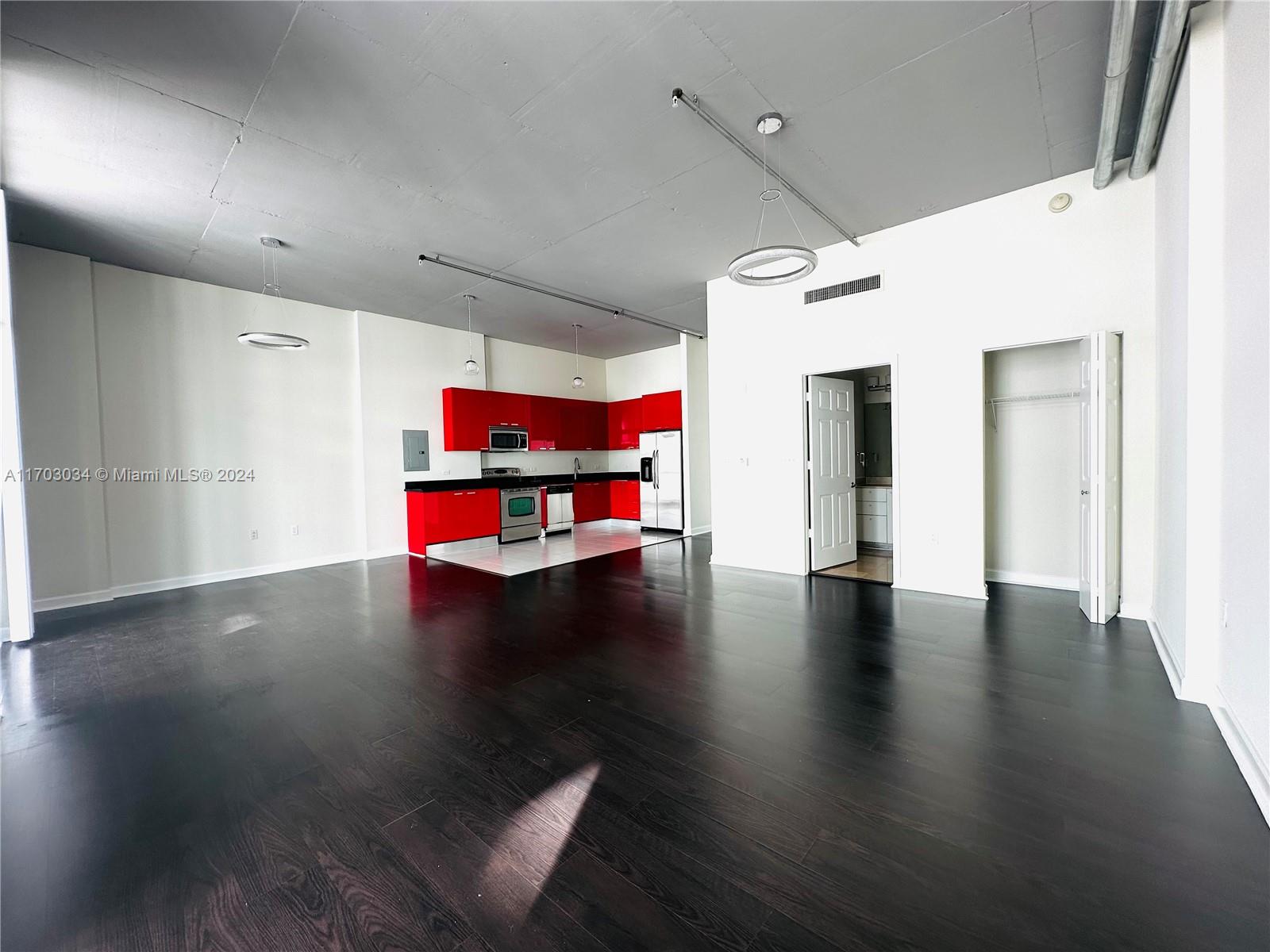 LOFTS AT HOLLYWOOD STATIO - Residential Lease