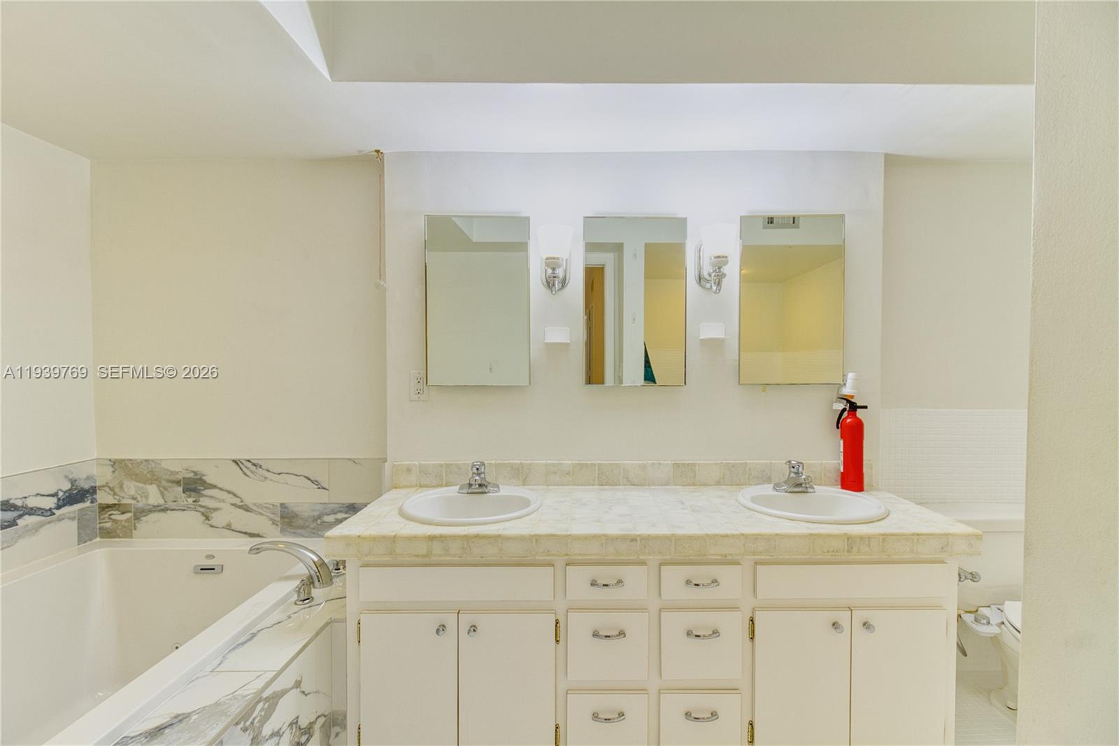 WOODLANDS SEC SIX - Residential