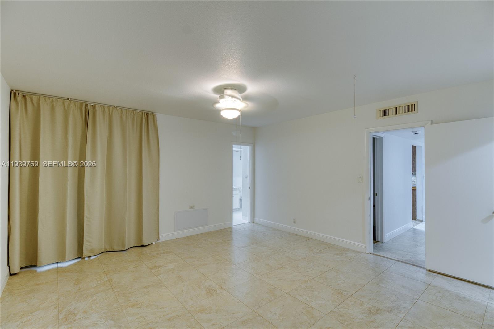 WOODLANDS SEC SIX - Residential