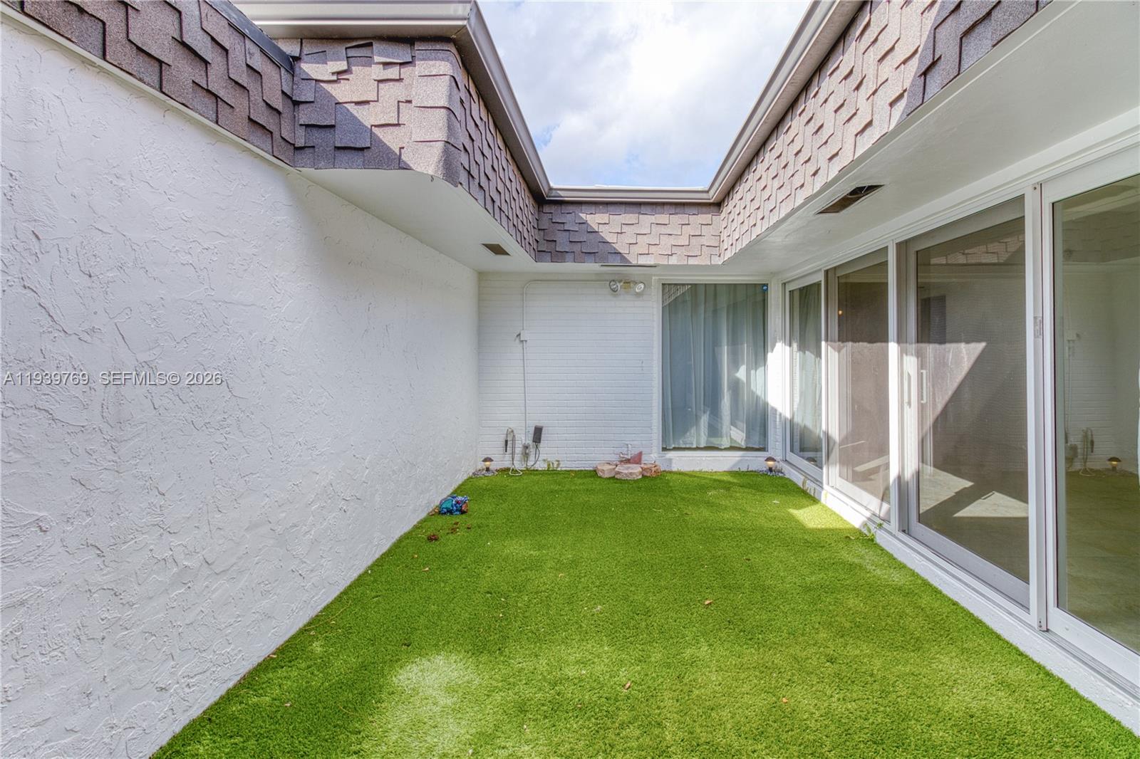 WOODLANDS SEC SIX - Residential