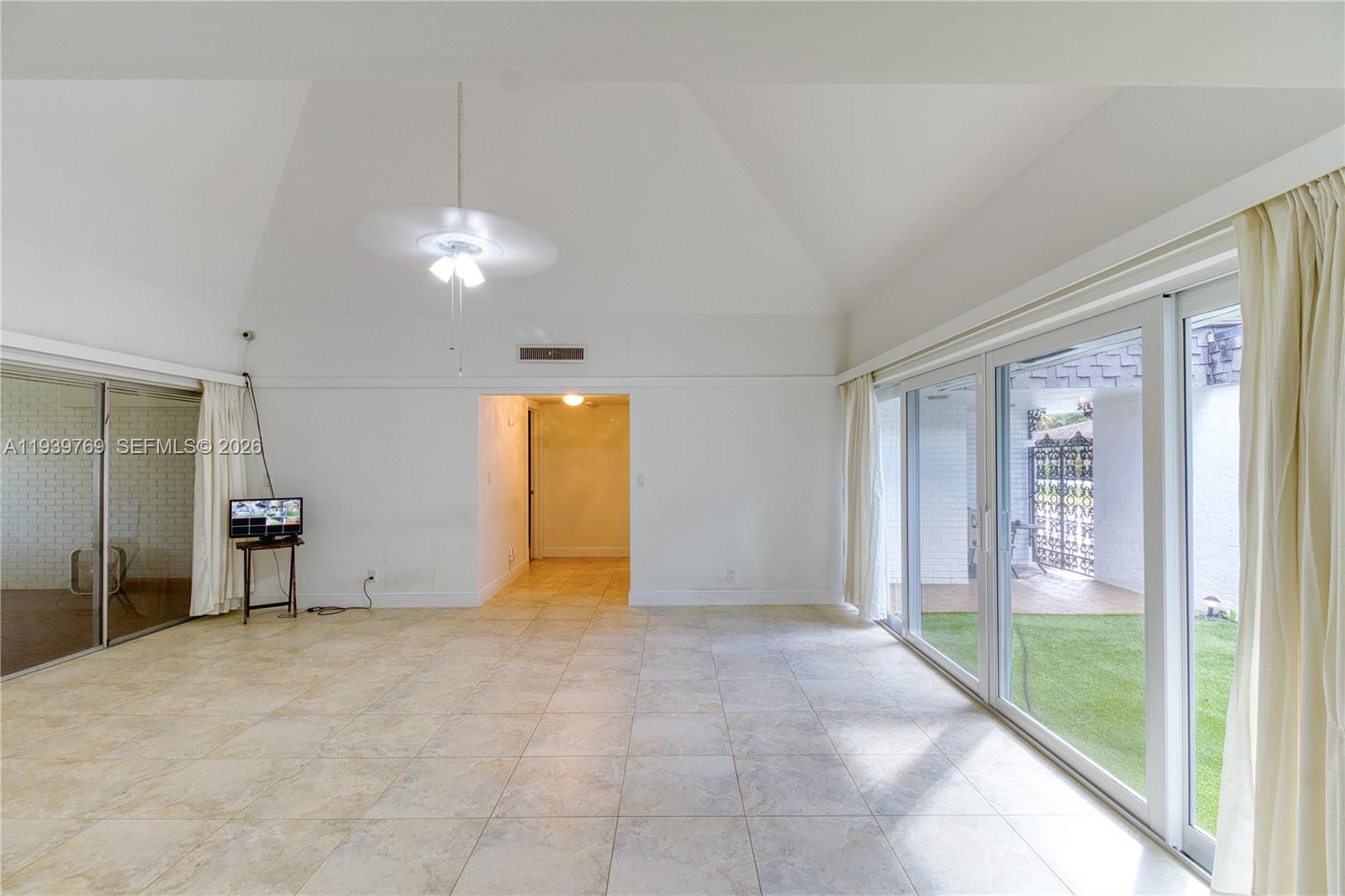 WOODLANDS SEC SIX - Residential