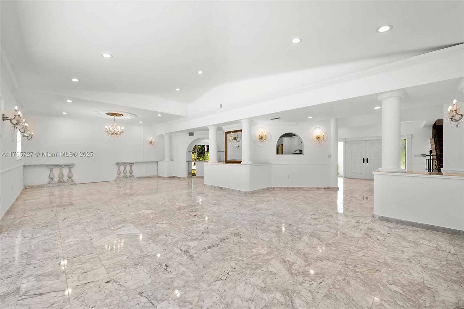 GOLDEN BEACH SEC E - Residential Lease