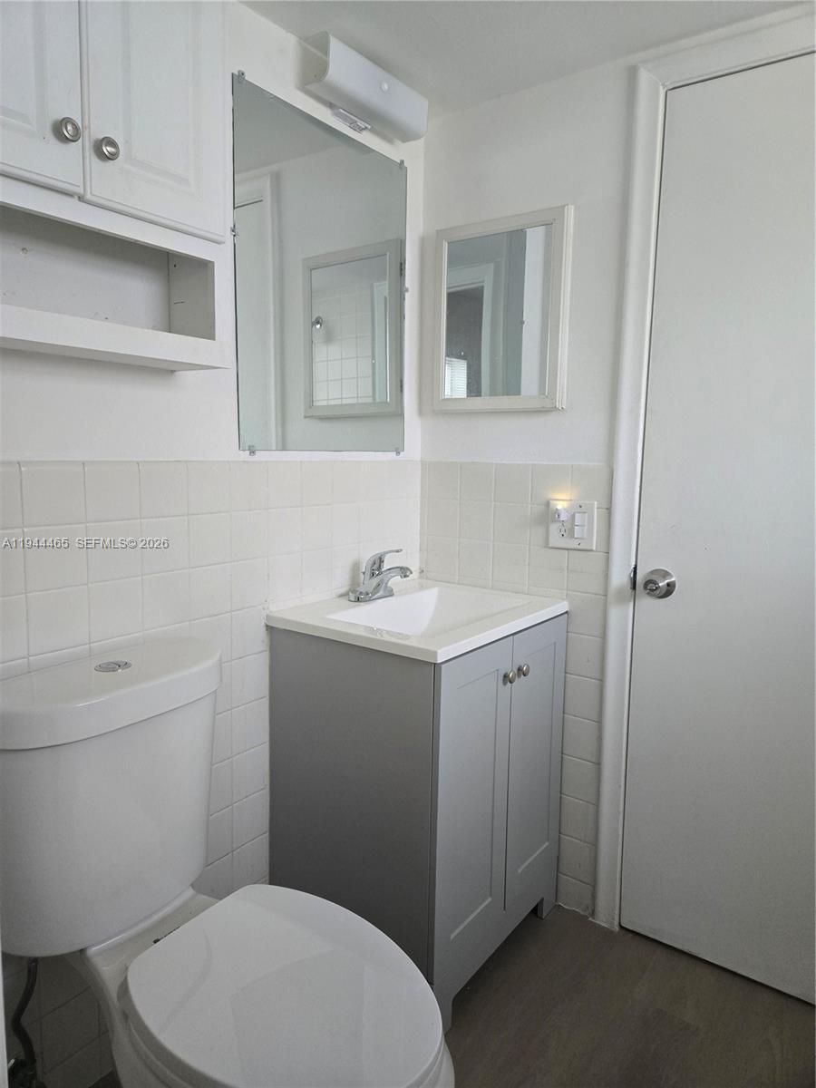 190 SE 12th Ave 1B