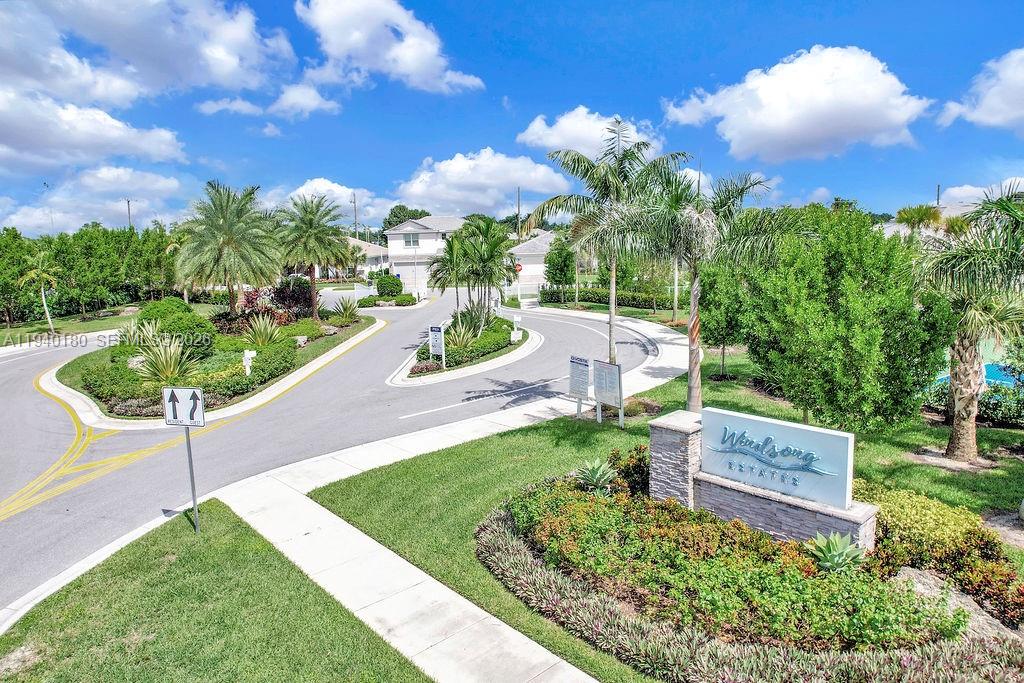 WINDSONG ESTATES - Residential