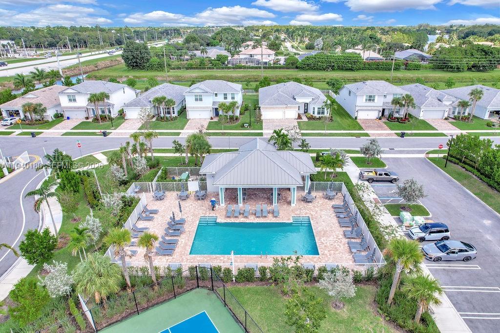 WINDSONG ESTATES - Residential