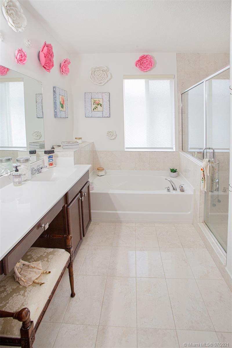 VENETIAN PARC WEST - Residential Lease