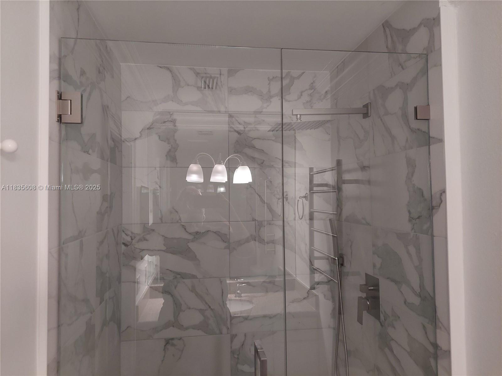 POINCIANA IS YT & RCQ CLU - Residential Lease