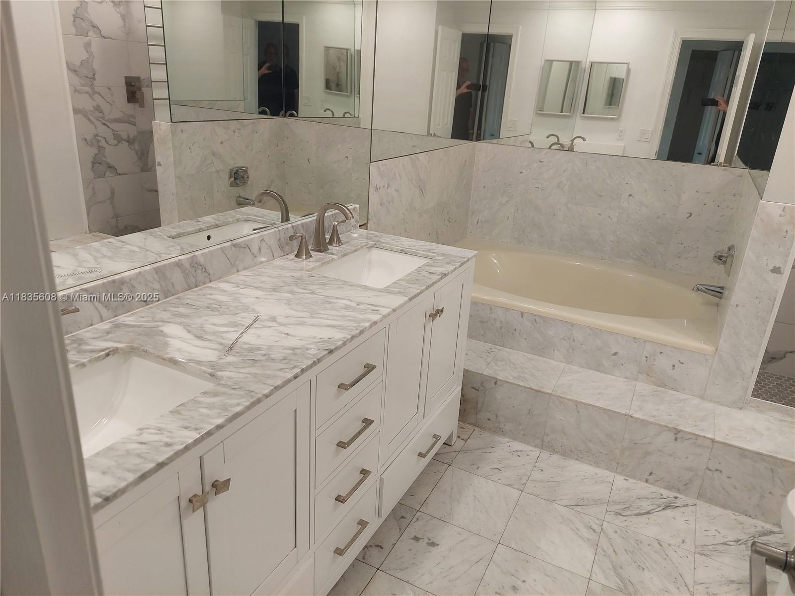 POINCIANA IS YT & RCQ CLU - Residential Lease