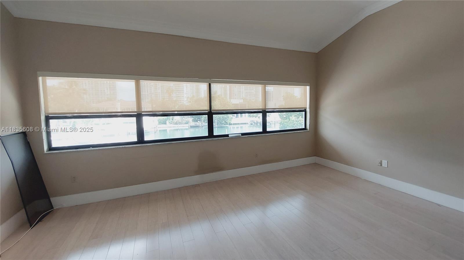 POINCIANA IS YT & RCQ CLU - Residential Lease