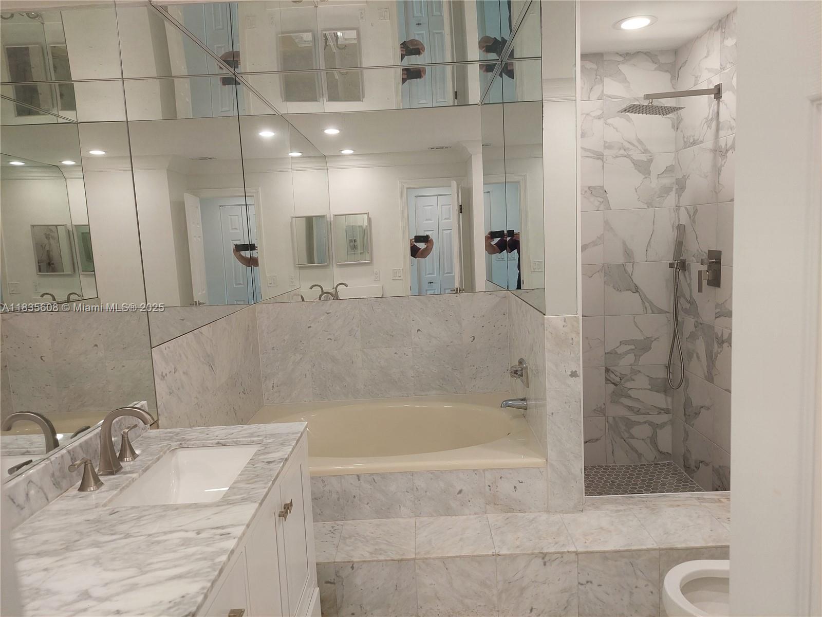 POINCIANA IS YT & RCQ CLU - Residential Lease