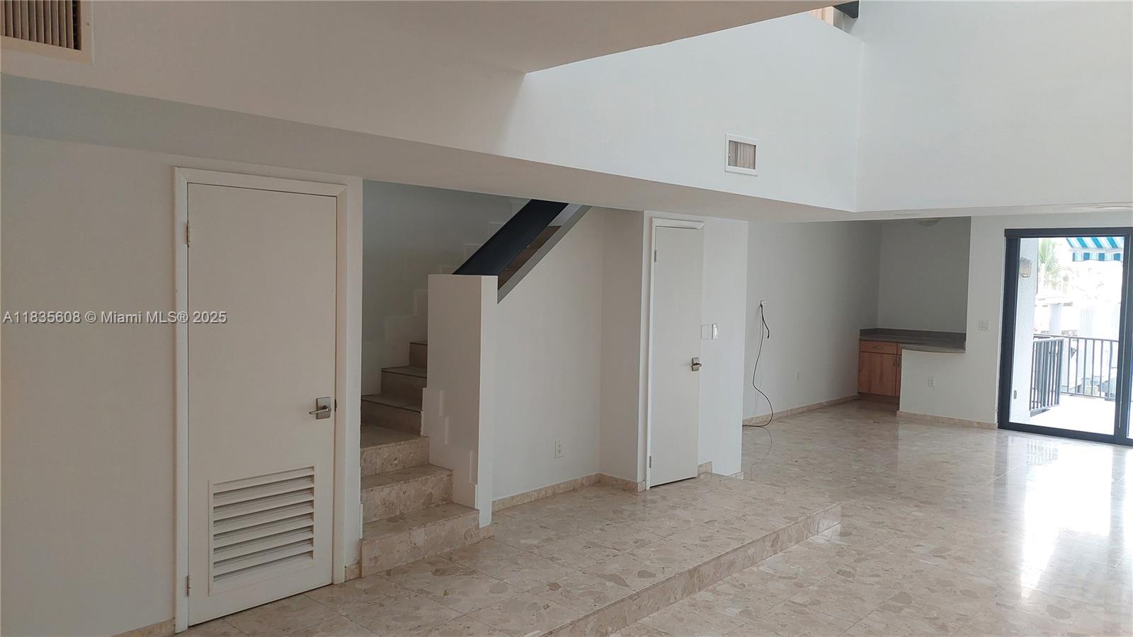 POINCIANA IS YT & RCQ CLU - Residential Lease