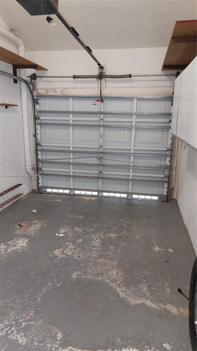 POINCIANA IS YT & RCQ CLU - Residential Lease