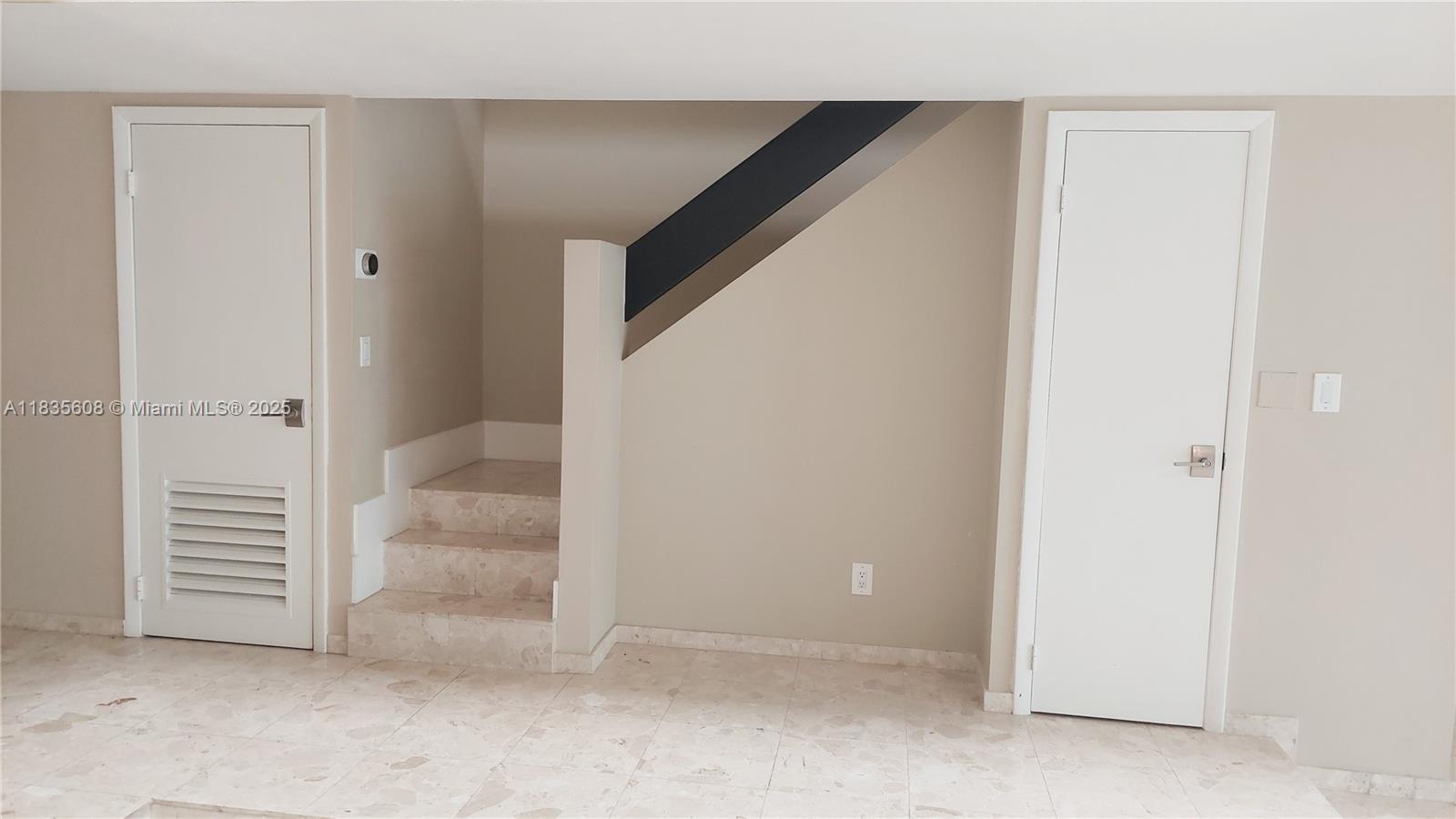 POINCIANA IS YT & RCQ CLU - Residential Lease