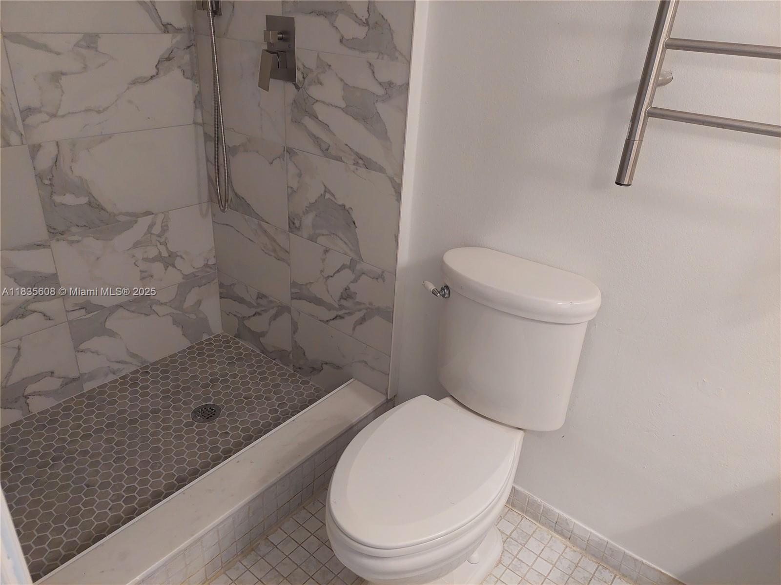 POINCIANA IS YT & RCQ CLU - Residential Lease