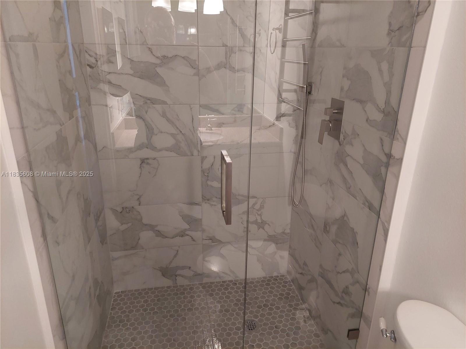 POINCIANA IS YT & RCQ CLU - Residential Lease