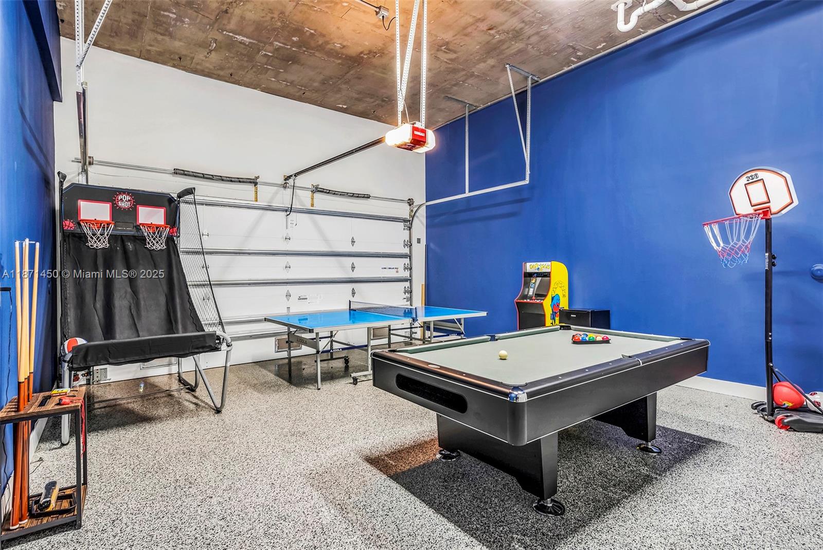 HOLLYWOOD GOLF ESTATES SE - Residential Lease