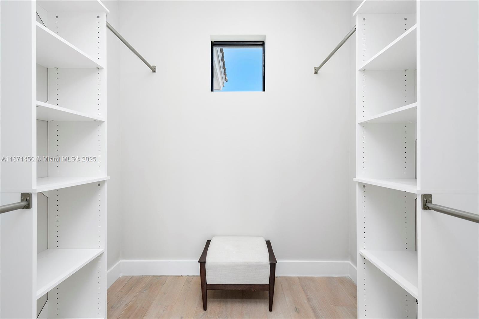 HOLLYWOOD GOLF ESTATES SE - Residential Lease