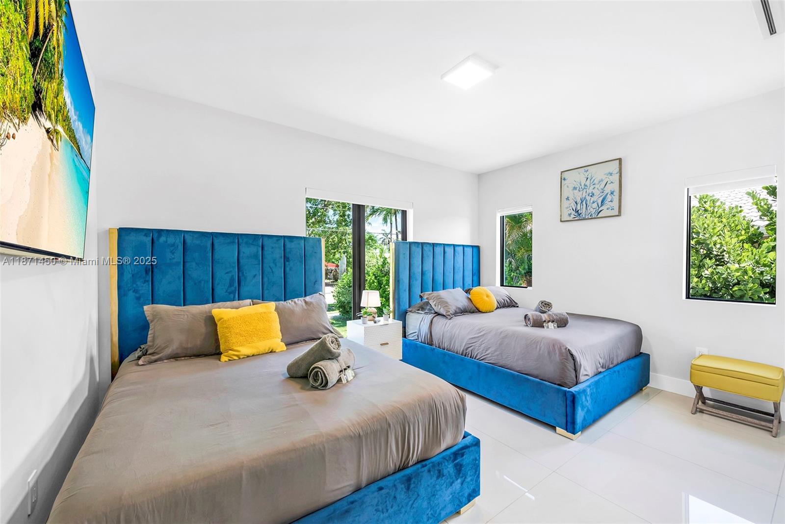 HOLLYWOOD GOLF ESTATES SE - Residential Lease