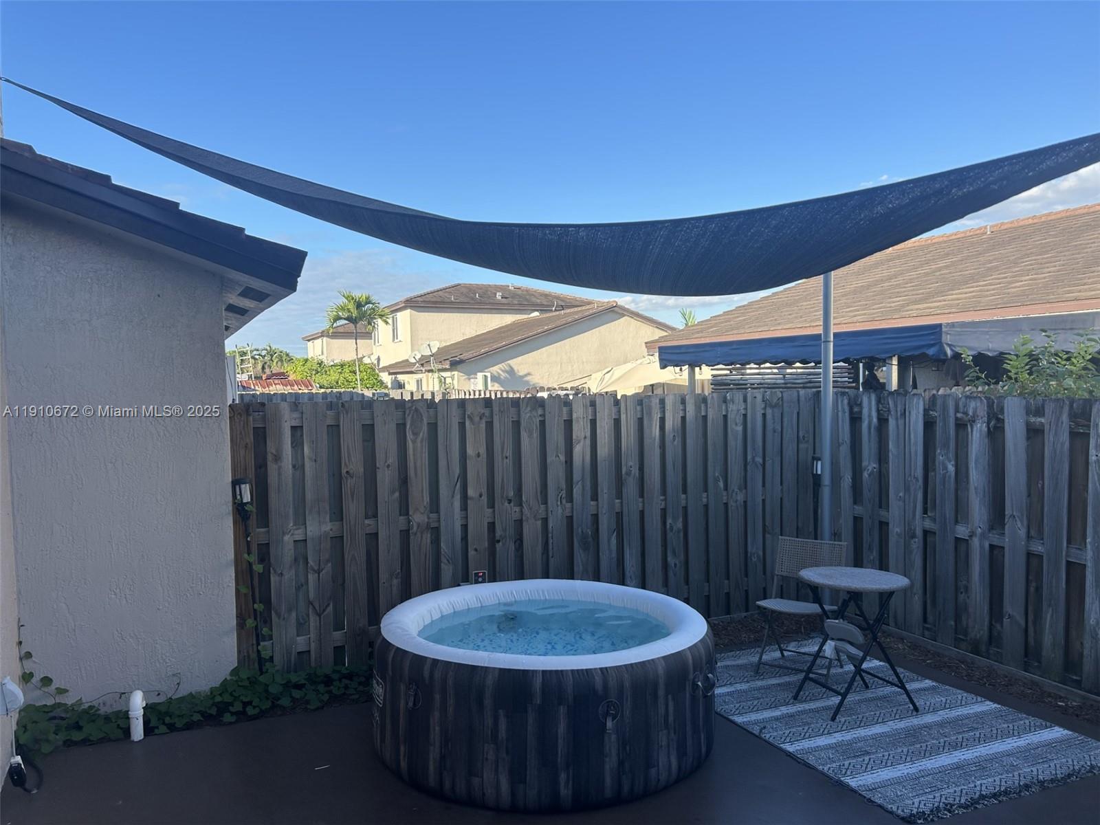 IBIS VILLA AT MIAMI GARDE - Residential