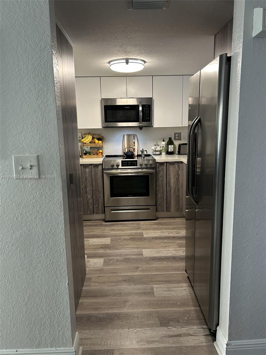 IBIS VILLA AT MIAMI GARDE - Residential