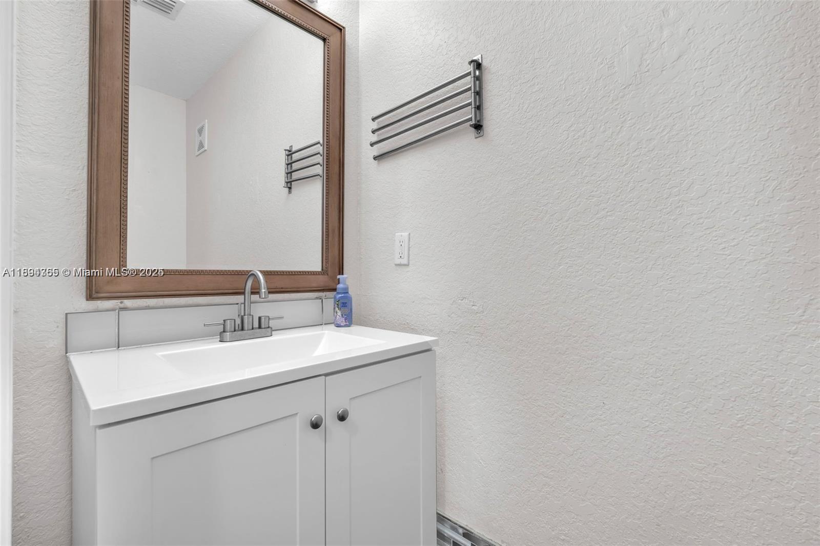 COURTYARDS TWO CONDO - Residential Lease