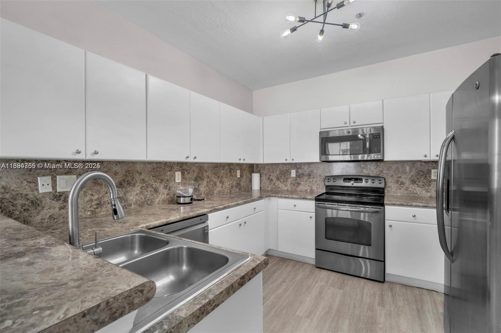 COURTYARDS TWO CONDO - Residential Lease