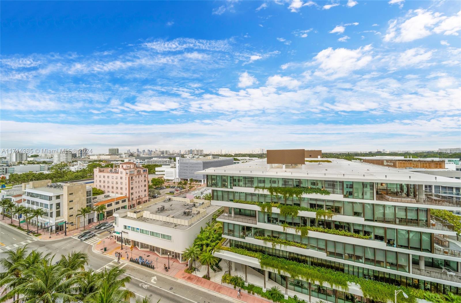 RONEY PALACE CONDO - Residential