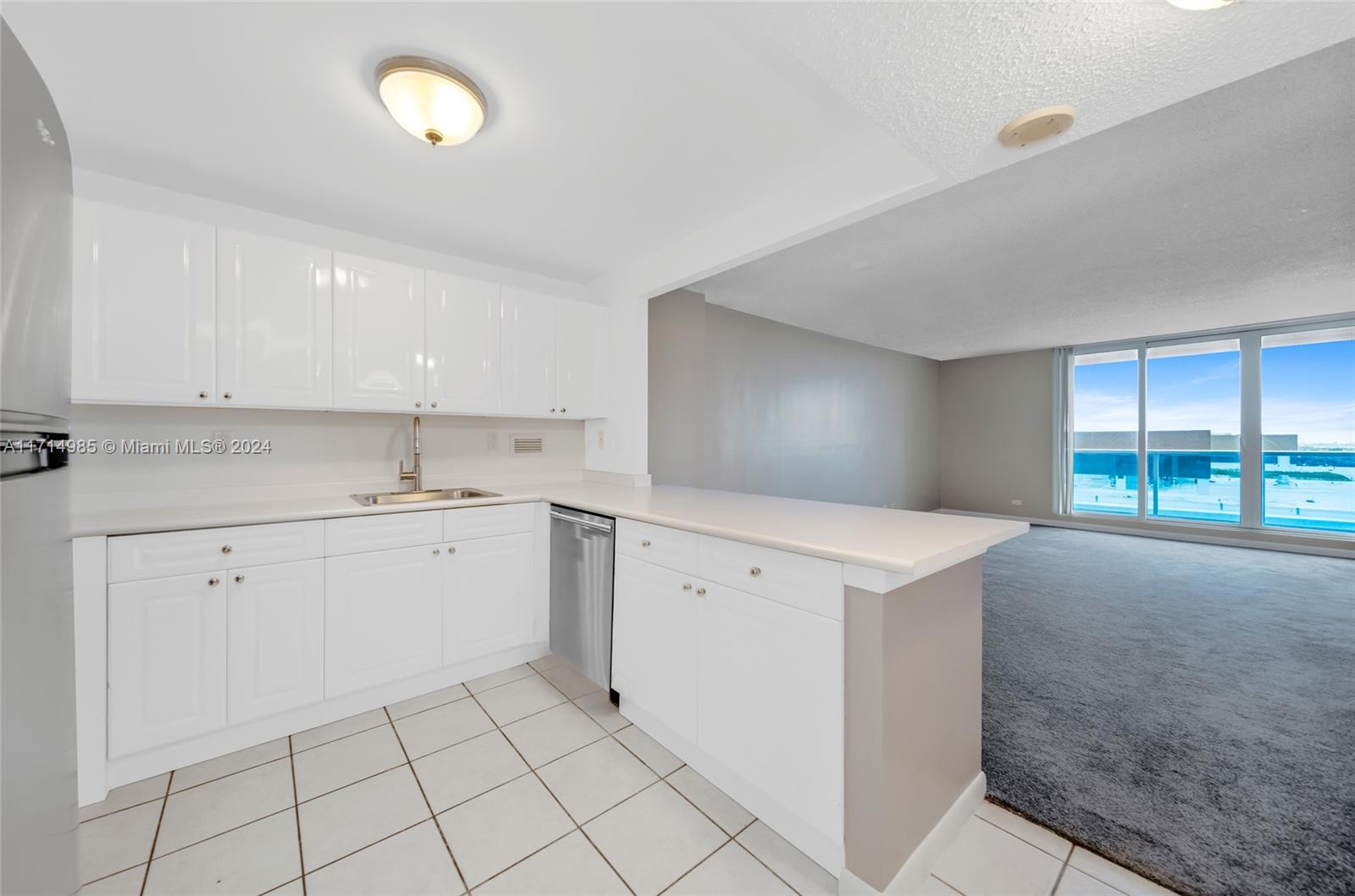 RONEY PALACE CONDO - Residential