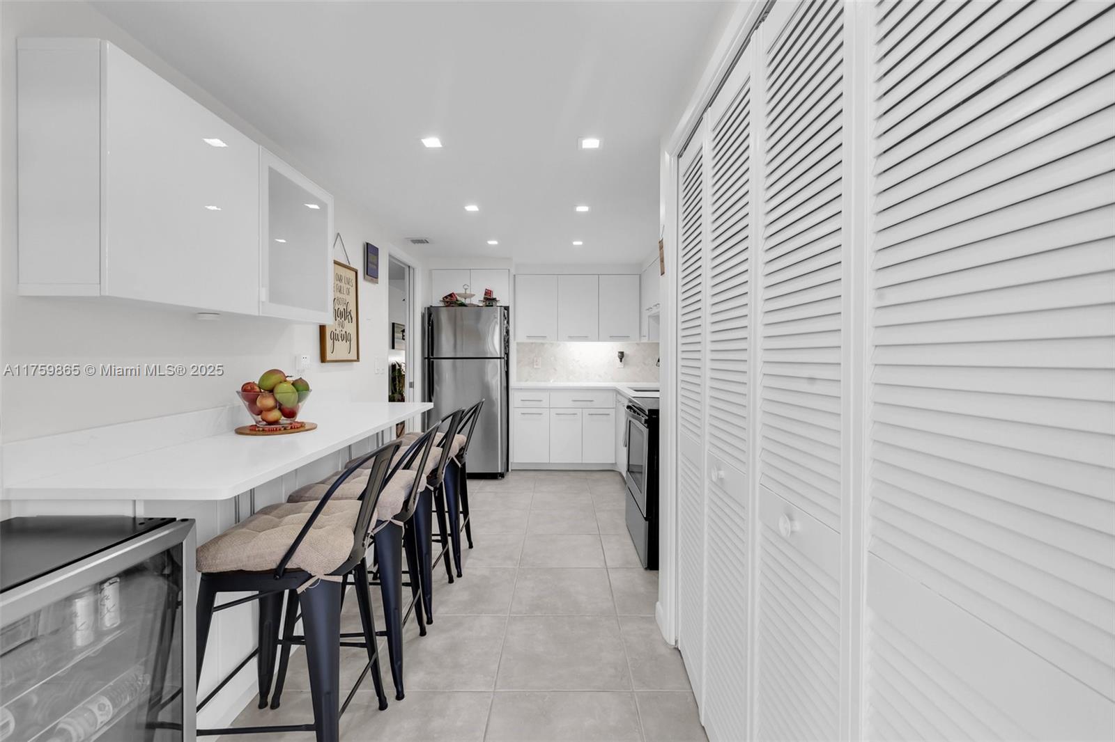 NO 5 PALM-AIRE COUNTRY CL - Residential