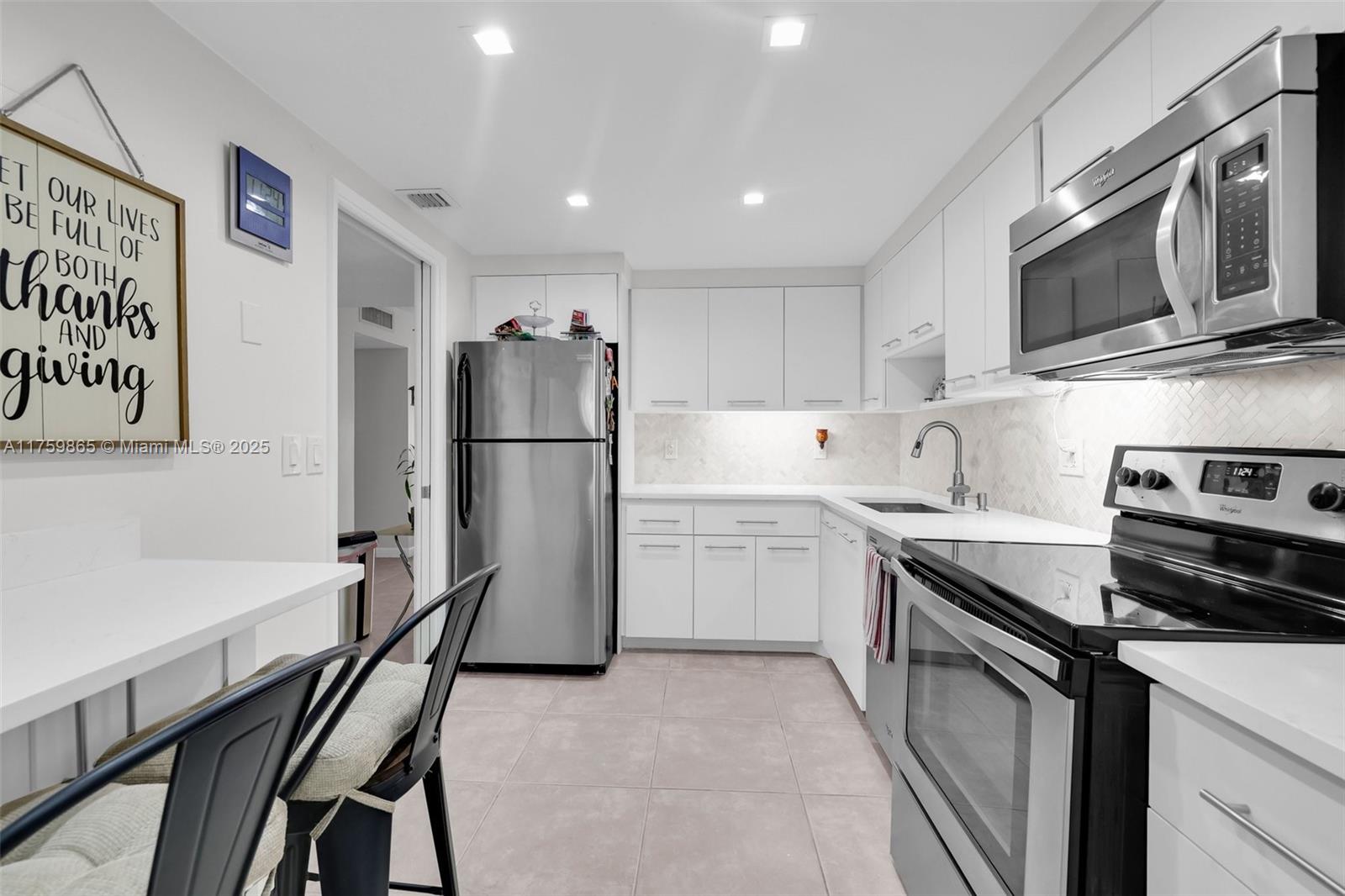 Property for Sale at 3301 S Palm Aire Dr 106, Pompano Beach, Broward County, Florida - Bedrooms: 2 
Bathrooms: 2  - $255,000