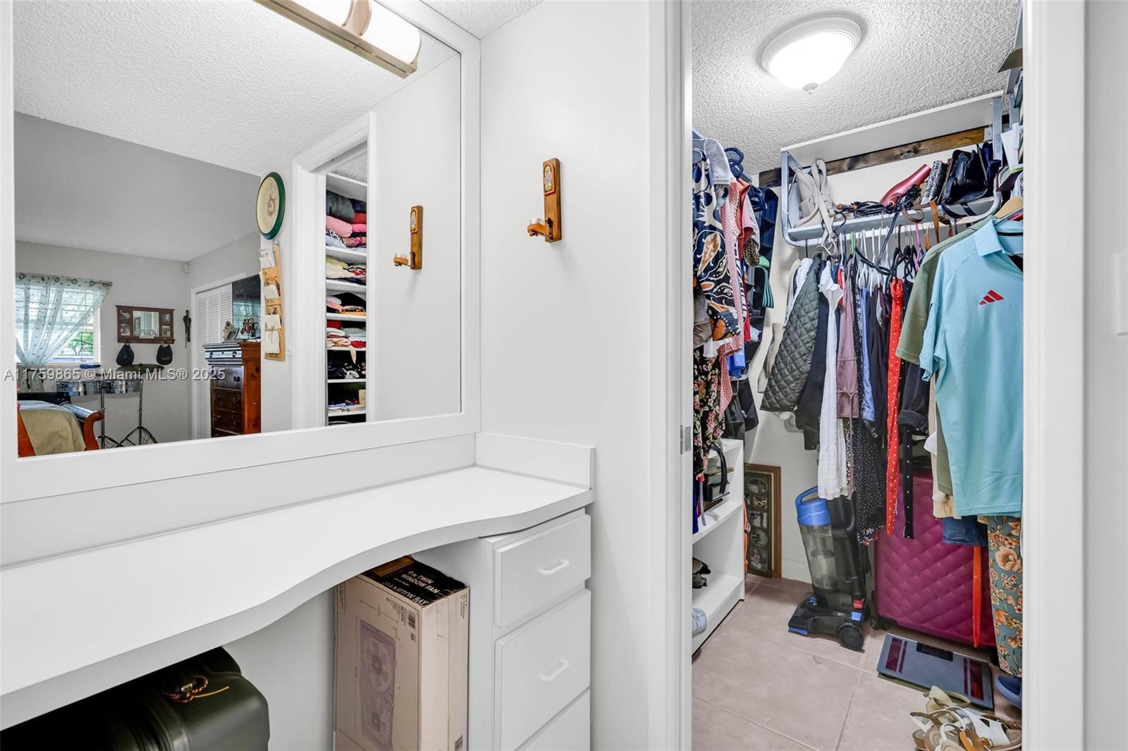 NO 5 PALM-AIRE COUNTRY CL - Residential